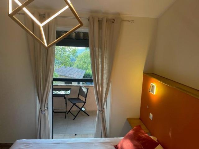 L'Estirado Des Adrets Hotel Les Adrets-de-l'Estérel Eksteriør billede