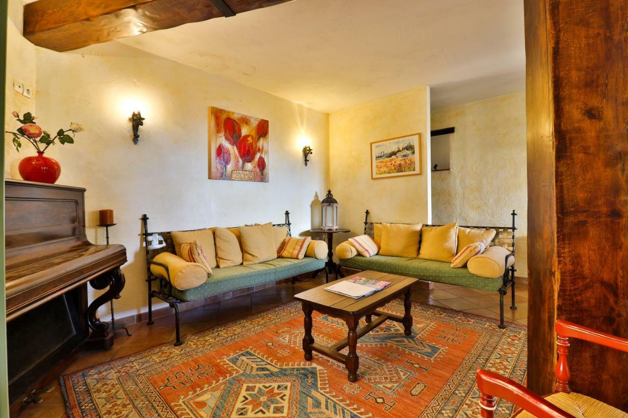 L'Estirado Des Adrets Hotel Les Adrets-de-l'Estérel Eksteriør billede